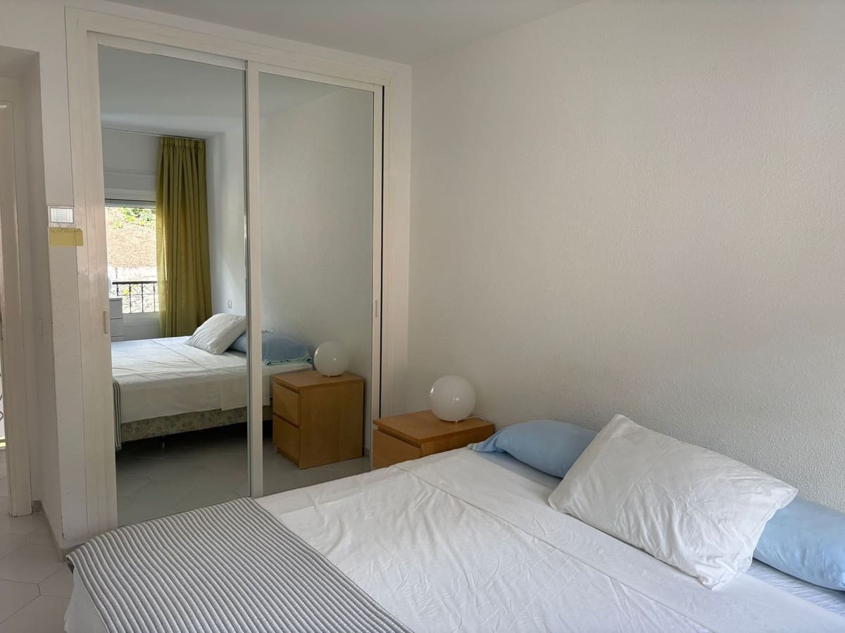 Pareado de 3 habitaciones en Málaga ciudad en venta con piscina - 595.000 € (Ref: 9677348)