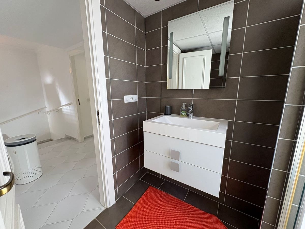 Pareado de 3 habitaciones en Málaga ciudad en venta con piscina - 595.000 € (Ref: 9677348)