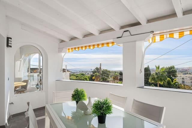 3 quarto Moradia Geminada para venda em La Dama de Noche - La Alzambra, Marbella - 595 000 € (Ref: 9677349)