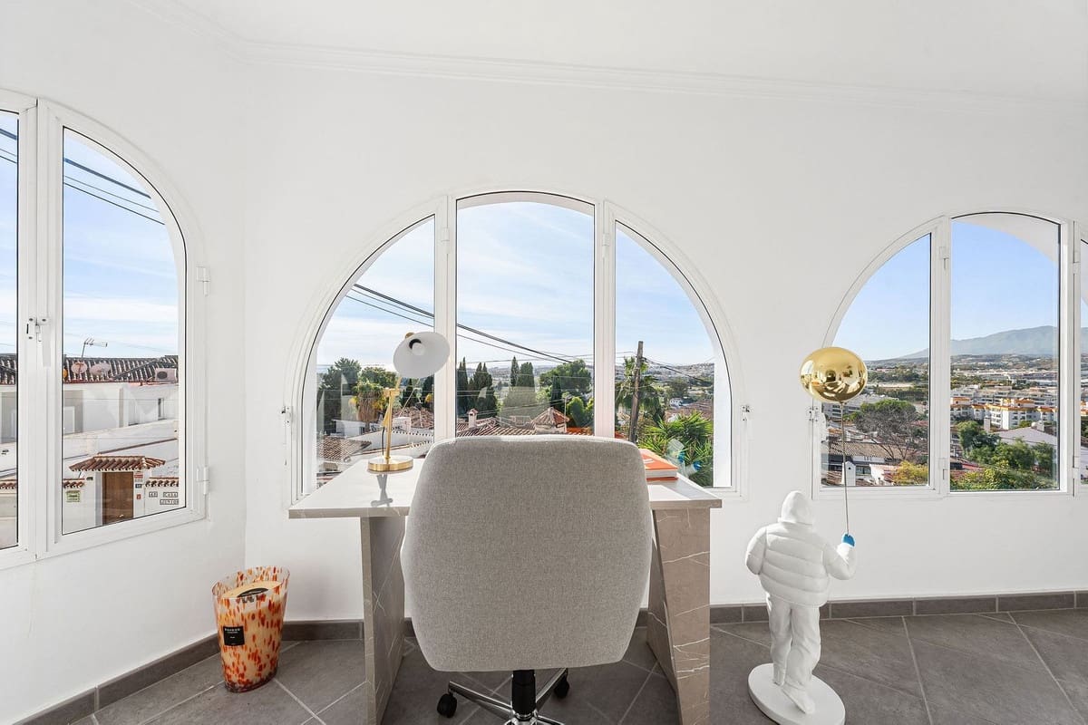 3 quarto Moradia Geminada para venda em Nueva Andalucia - 595 000 € (Ref: 9677349)