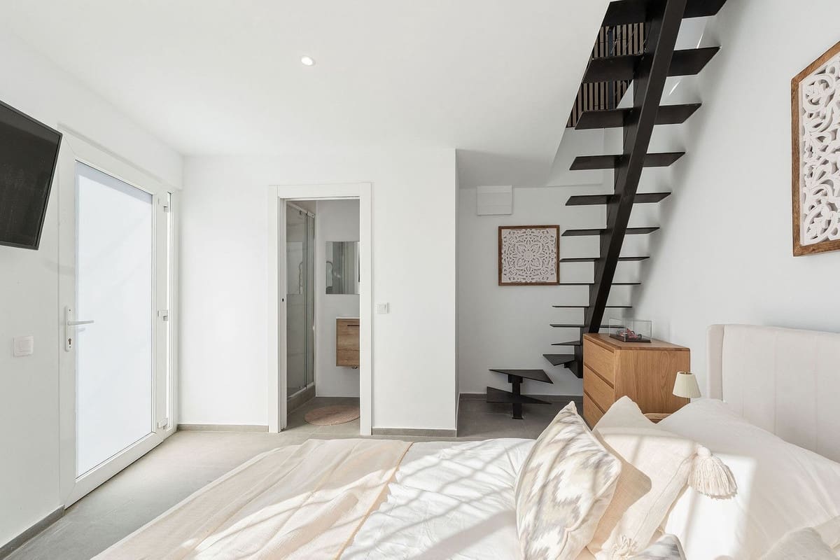 3 bedroom Semi-detached Villa for sale in Nueva Andalucia - € 549,000 (Ref: 9677349)