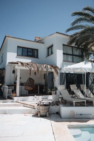 10 bedroom Guesthouse/B & B for sale in Alhaurín el Grande - € 1,395,000 (Ref: 9677350)