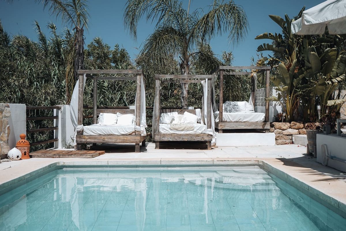 10 bedroom Guesthouse/B & B for sale in Alhaurin el Grande with pool - € 1,395,000 (Ref: 9677350)