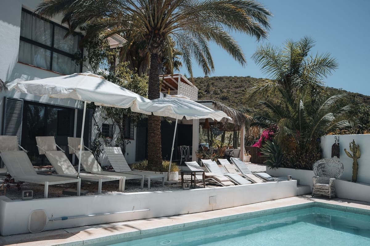 10 bedroom Guesthouse/B & B for sale in Alhaurin el Grande with pool - € 1,395,000 (Ref: 9677350)