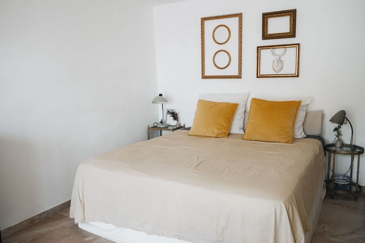 10 bedroom Guesthouse/B & B for sale in Alhaurin el Grande with pool - € 1,395,000 (Ref: 9677350)