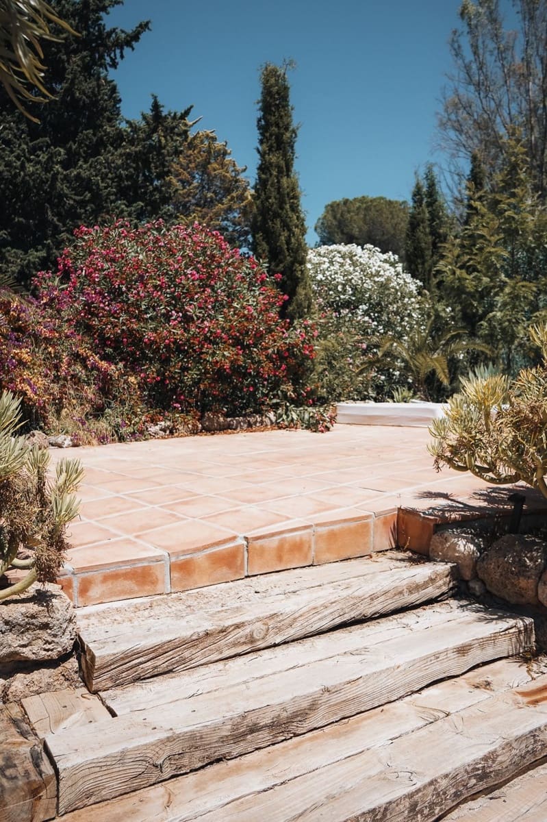 10 bedroom Guesthouse/B & B for sale in Alhaurin el Grande with pool - € 1,395,000 (Ref: 9677350)