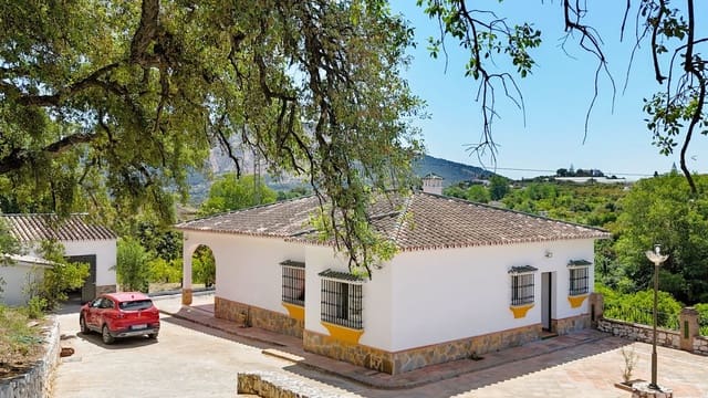 3 Zimmer Villa zu verkaufen in Alhaurín el Grande mit Pool - 649.000 € (Ref: 9677351)