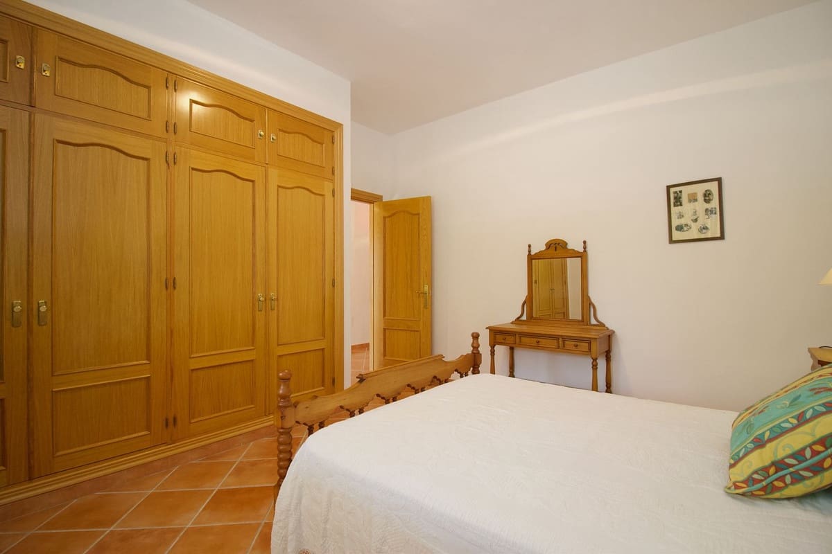 3 Zimmer Villa zu verkaufen in Alhaurin el Grande mit Pool - 649.000 € (Ref: 9677351)