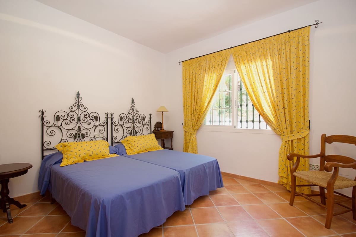 3 Zimmer Villa zu verkaufen in Alhaurin el Grande mit Pool - 649.000 € (Ref: 9677351)