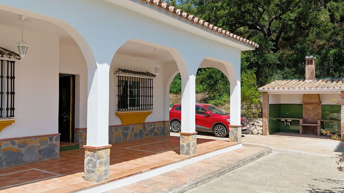 3 Zimmer Villa zu verkaufen in Alhaurin el Grande mit Pool - 649.000 € (Ref: 9677351)