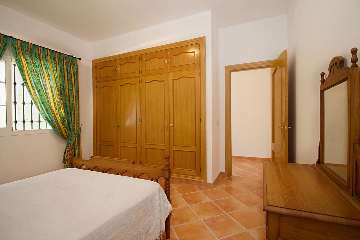 3 Zimmer Villa zu verkaufen in Alhaurin el Grande mit Pool - 649.000 € (Ref: 9677351)