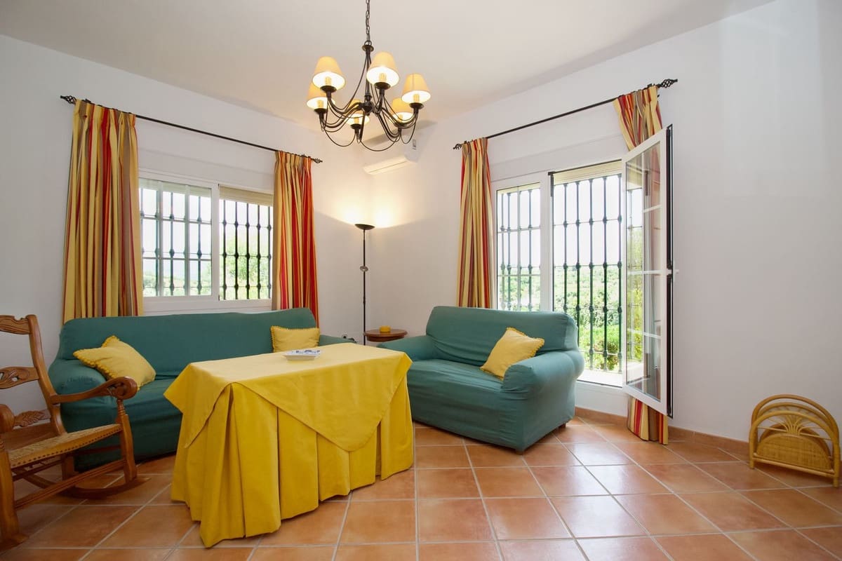 3 quarto Moradia para venda em Alhaurin el Grande com piscina - 649 000 € (Ref: 9677351)