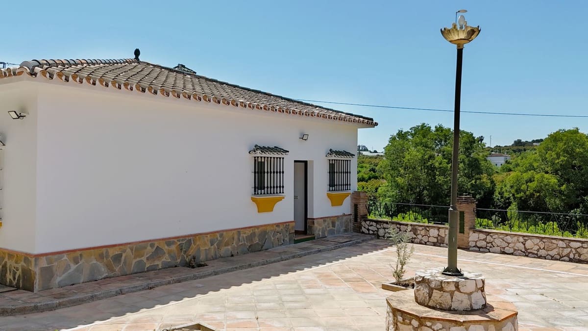 3 quarto Moradia para venda em Alhaurin el Grande com piscina - 649 000 € (Ref: 9677351)
