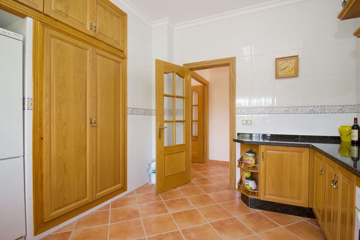 3 quarto Moradia para venda em Alhaurin el Grande com piscina - 649 000 € (Ref: 9677351)