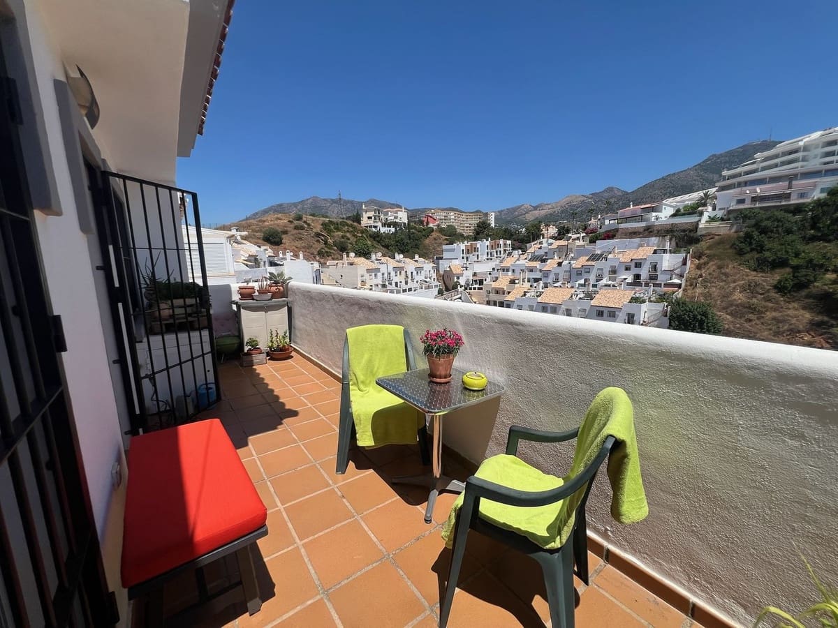 3 soveværelse Semi-Rækkehus til salg i Fuengirola med swimmingpool - € 465.000 (Ref: 9677355)