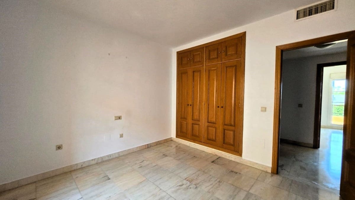 4 Zimmer Haus zu verkaufen in La Cala de Mijas mit Pool Garage - 599.000 € (Ref: 9677356)