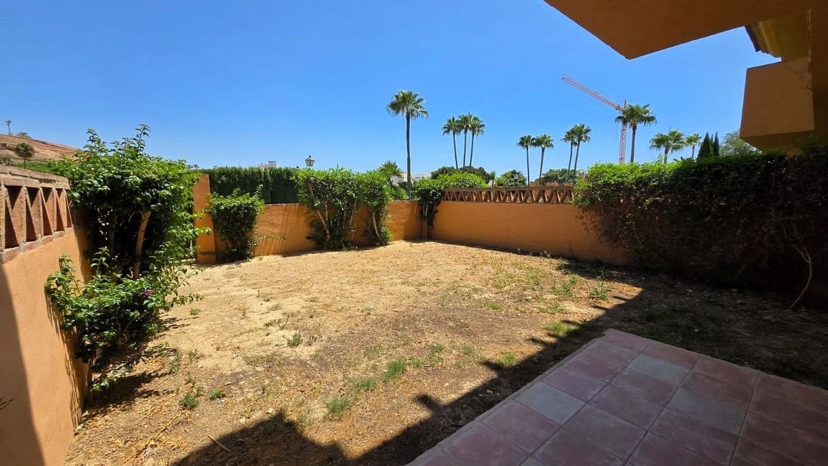 4 Zimmer Haus zu verkaufen in La Cala de Mijas mit Pool Garage - 599.000 € (Ref: 9677356)