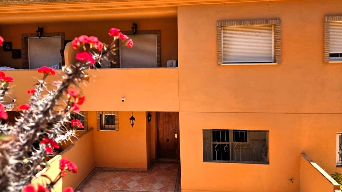 4 Zimmer Haus zu verkaufen in La Cala de Mijas mit Pool Garage - 599.000 € (Ref: 9677356)