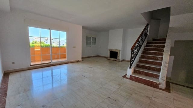 4 bedroom Townhouse for sale in La Cala de Mijas, Mijas with pool garage - € 569,500 (Ref: 9677356)