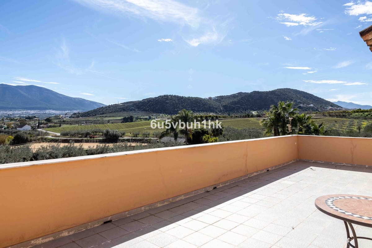 Finca/Casa Rural de 4 habitaciones en Alhaurín el Grande en venta con piscina - 999.000 € (Ref: 9677358)