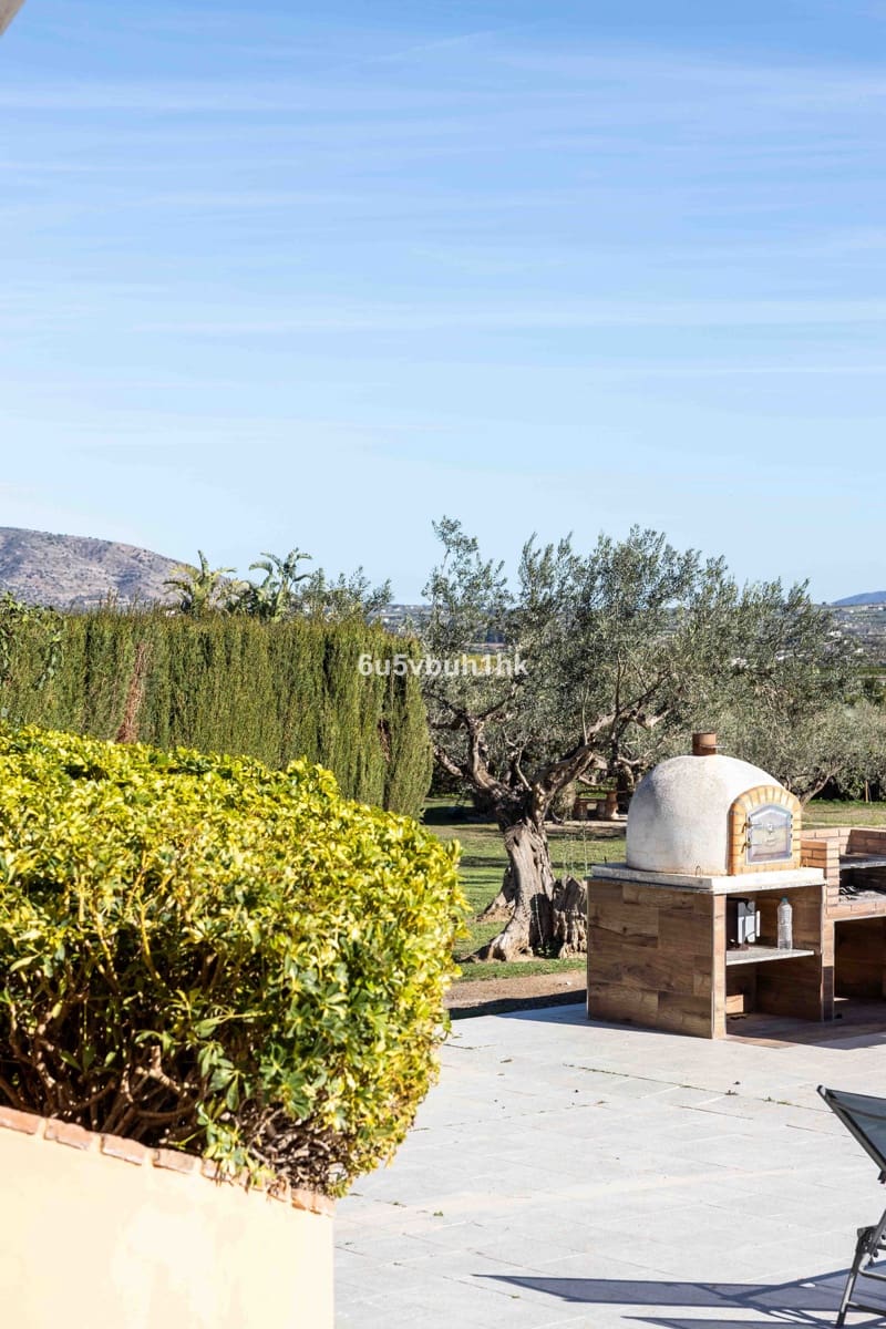 Finca/Casa Rural de 4 habitaciones en Alhaurín el Grande en venta con piscina - 999.000 € (Ref: 9677358)