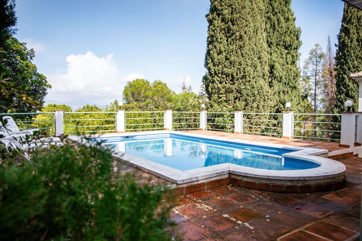 5 Zimmer Finca/Landgut zu verkaufen in Alhaurin el Grande mit Pool - 795.000 € (Ref: 9677359)