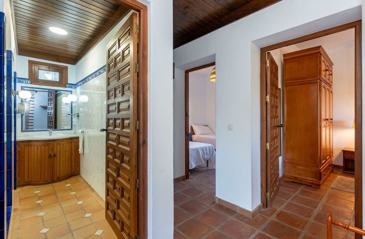 4 soverom Finca/Herregård til salgs i Alhaurin el Grande med svømmebasseng - € 750 000 (Ref: 9677360)