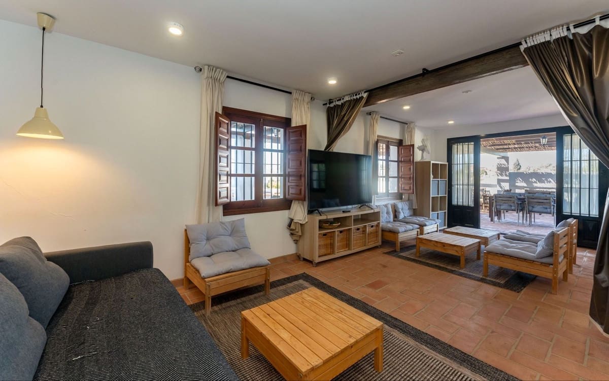 4 soverom Finca/Herregård til salgs i Alhaurin el Grande med svømmebasseng - € 750 000 (Ref: 9677360)