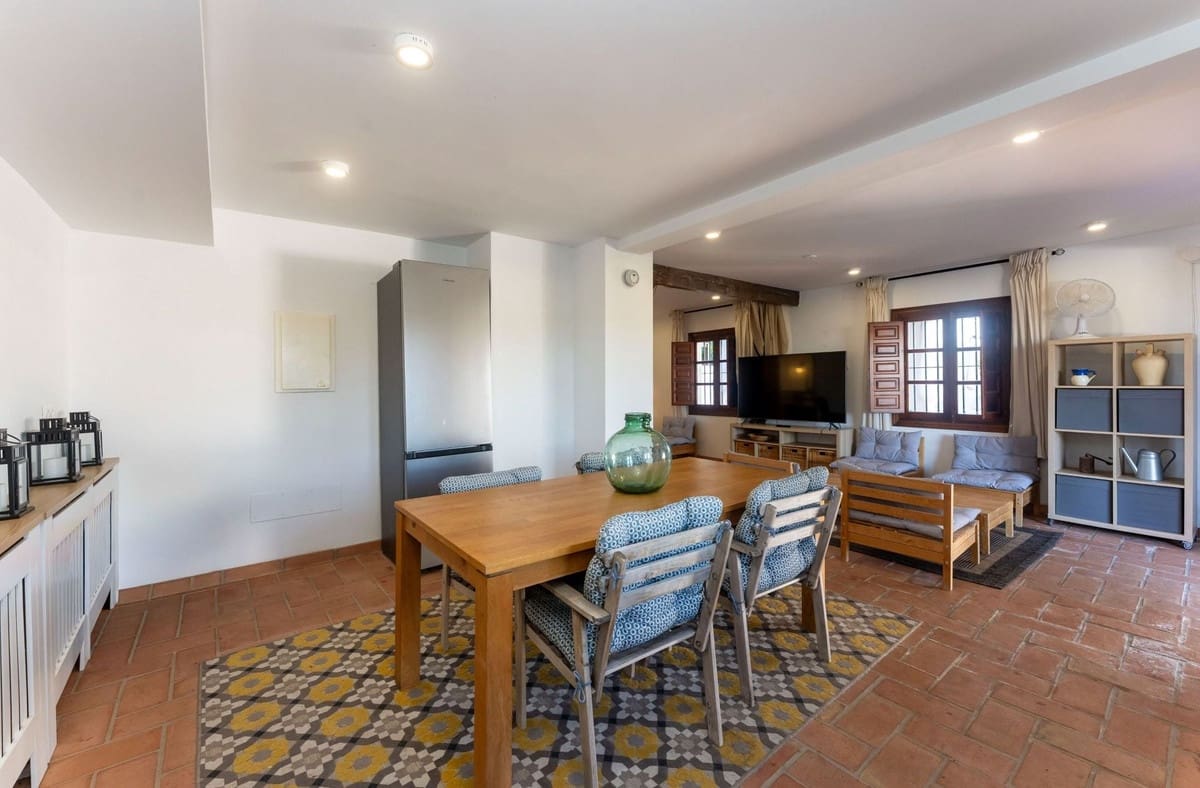 4 soverom Finca/Herregård til salgs i Alhaurin el Grande med svømmebasseng - € 750 000 (Ref: 9677360)