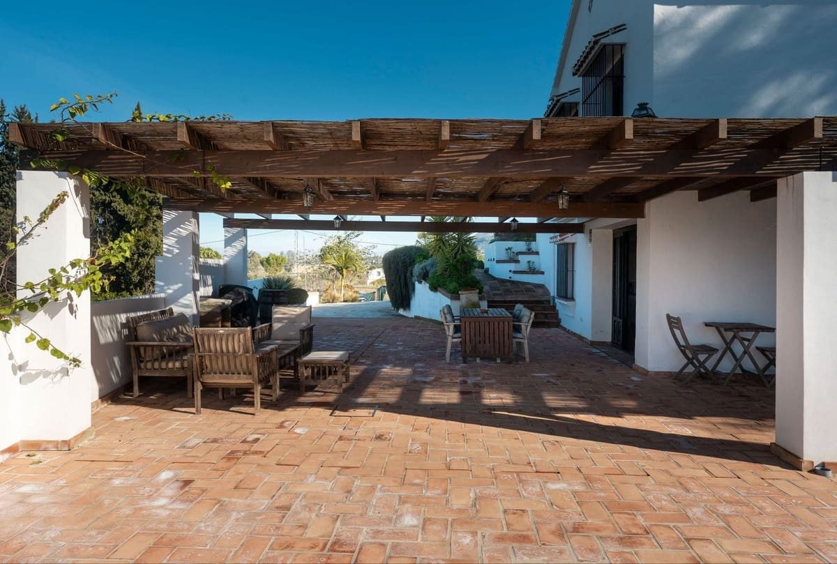 4 soverom Finca/Herregård til salgs i Alhaurin el Grande med svømmebasseng - € 750 000 (Ref: 9677360)