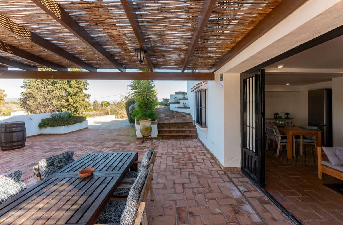 4 soverom Finca/Herregård til salgs i Alhaurin el Grande med svømmebasseng - € 750 000 (Ref: 9677360)