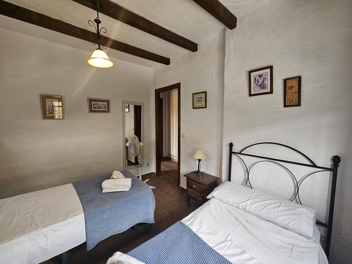 5 bedroom Finca/Country House for sale in Gaucin with pool - € 850,000 (Ref: 9677361)