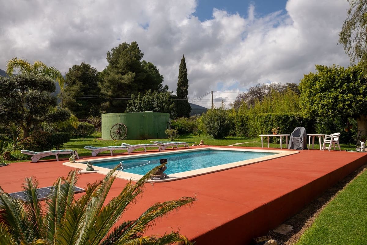 4 bedroom Finca/Country House for sale in Alhaurin el Grande with pool - € 765,000 (Ref: 9677362)