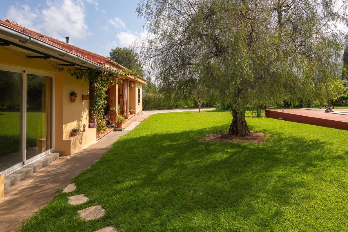4 bedroom Finca/Country House for sale in Alhaurin el Grande with pool - € 765,000 (Ref: 9677362)