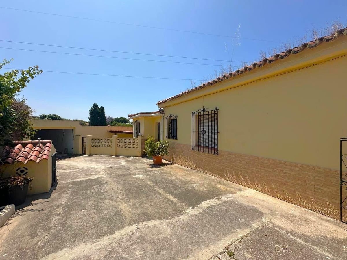 4 camera da letto Villa in vendita in Estepona con piscina garage - 850.000 € (Rif: 9677365)