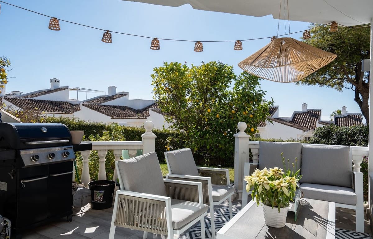 3 makuuhuone Paritalo myytävänä paikassa Mijas Costa mukana uima-altaan - 610 000 € (Ref: 9682443)