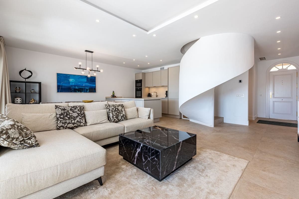 4 camera da letto Casa in vendita in Nueva Andalucia con piscina garage - 1.395.000 € (Rif: 9682444)