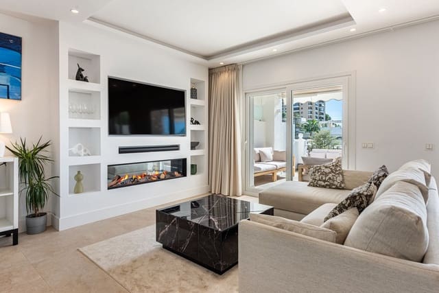 4 camera da letto Casa in vendita in La Dama de Noche - La Alzambra, Marbella con piscina garage - 1.395.000 € (Rif: 9682444)