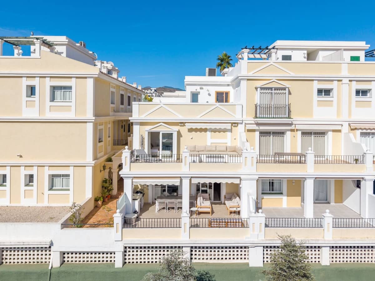 4 camera da letto Casa in vendita in Nueva Andalucia con piscina garage - 1.395.000 € (Rif: 9682444)