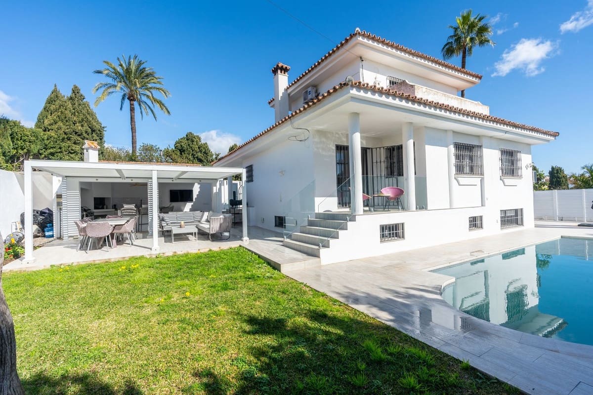 5 camera da letto Villa in vendita in El Paraiso con piscina garage - 1.600.000 € (Rif: 9682445)