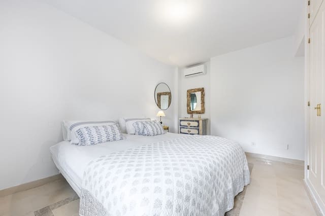 4 Zimmer Villa zu verkaufen in Sotogrande, San Roque mit Pool - 1.275.000 € (Ref: 9683460)