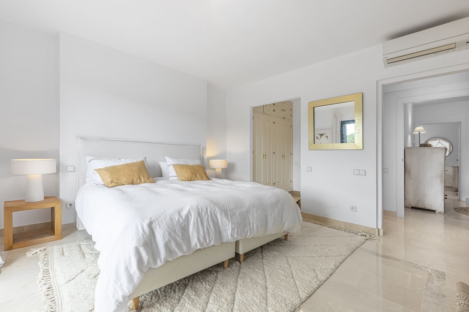 4 Zimmer Villa zu verkaufen in Sotogrande mit Pool - 1.275.000 € (Ref: 9683460)