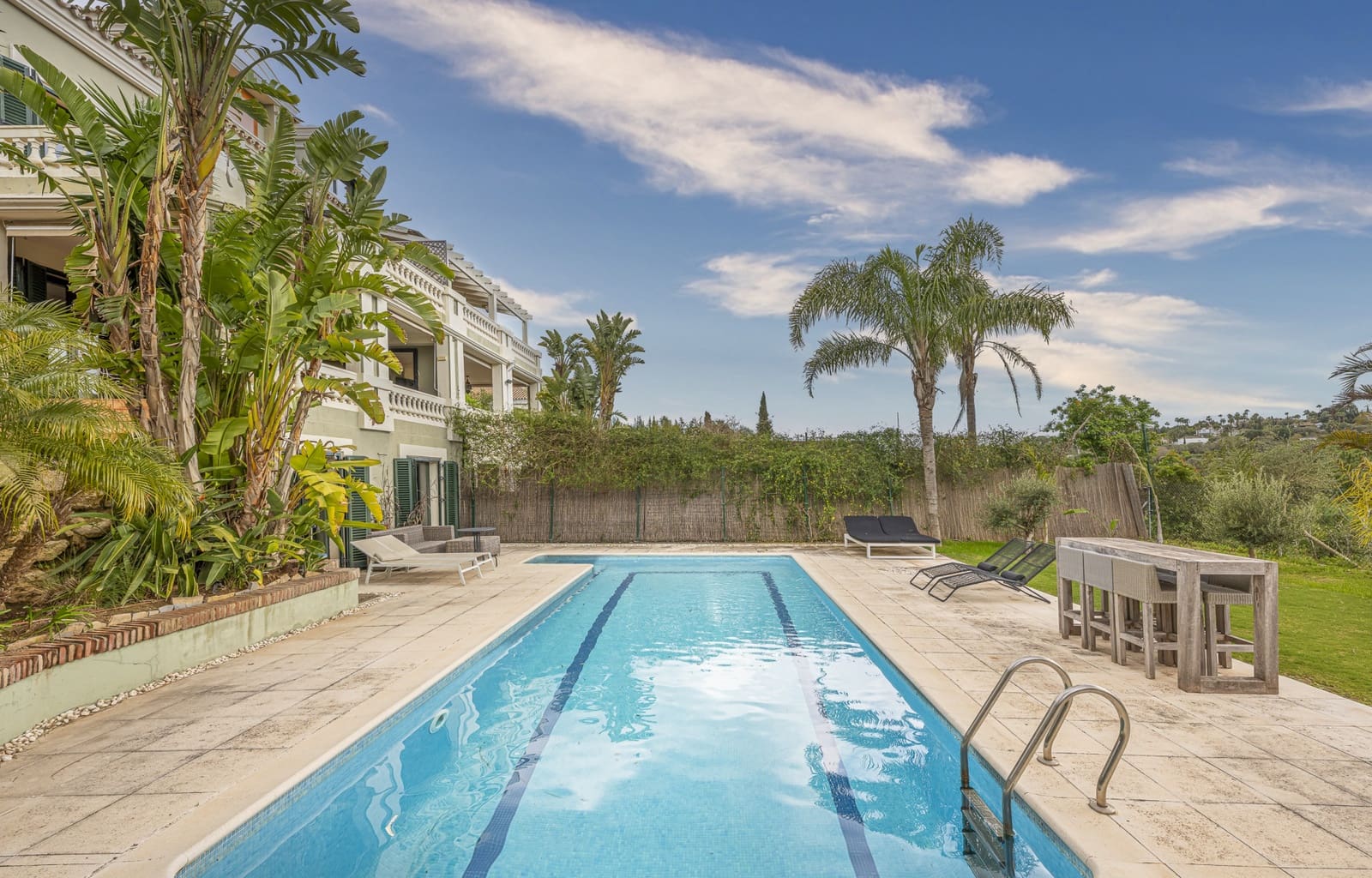 4 Zimmer Villa zu verkaufen in Sotogrande mit Pool - 1.275.000 € (Ref: 9683460)