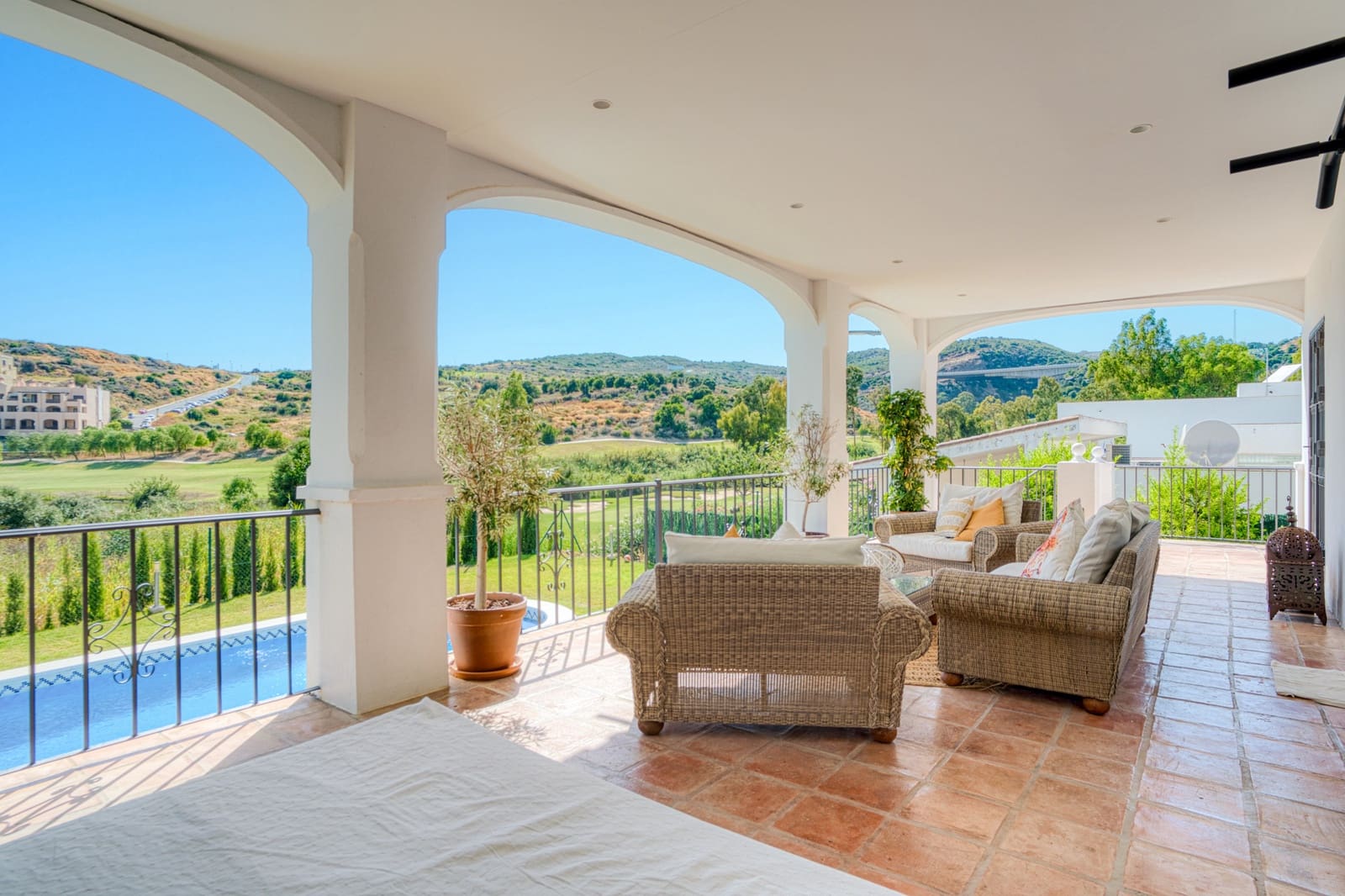 5 soverom Villa til salgs i Estepona med svømmebasseng - € 1 390 000 (Ref: 9683461)