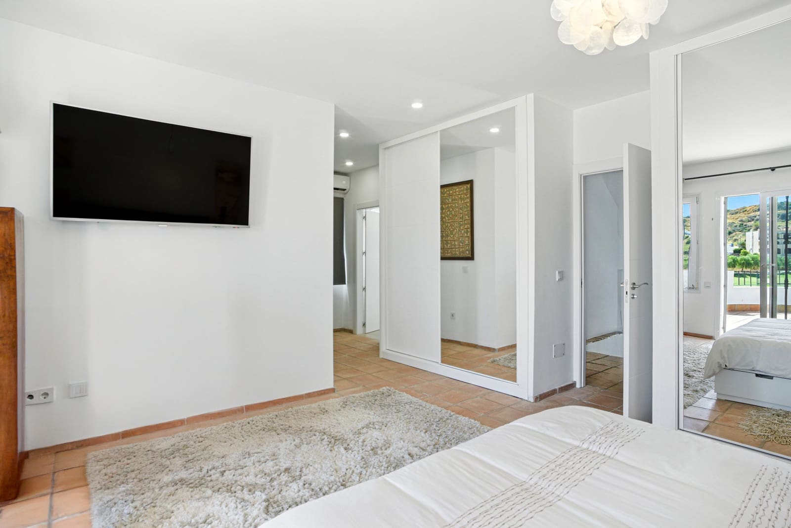 5 soverom Villa til salgs i Estepona med svømmebasseng - € 1 390 000 (Ref: 9683461)