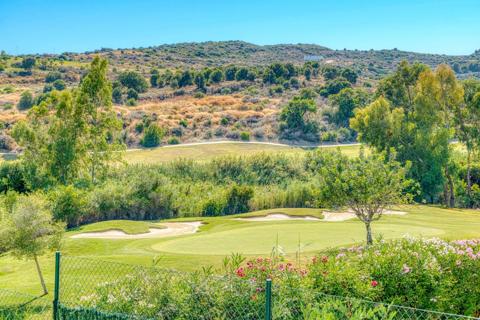 5 soverom Villa til salgs i Estepona med svømmebasseng - € 1 390 000 (Ref: 9683461)