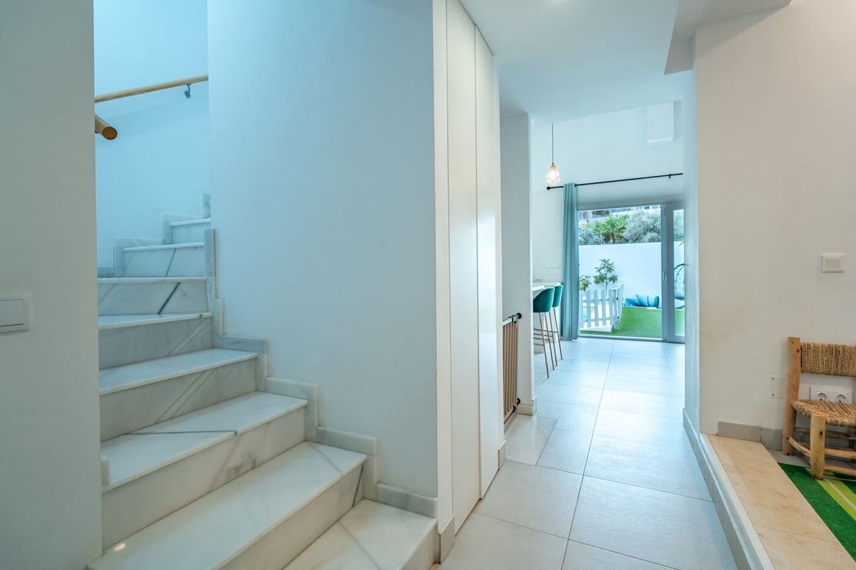 2 Zimmer Villa zu verkaufen in Malaga Stadt mit Pool - 795.000 € (Ref: 9683462)