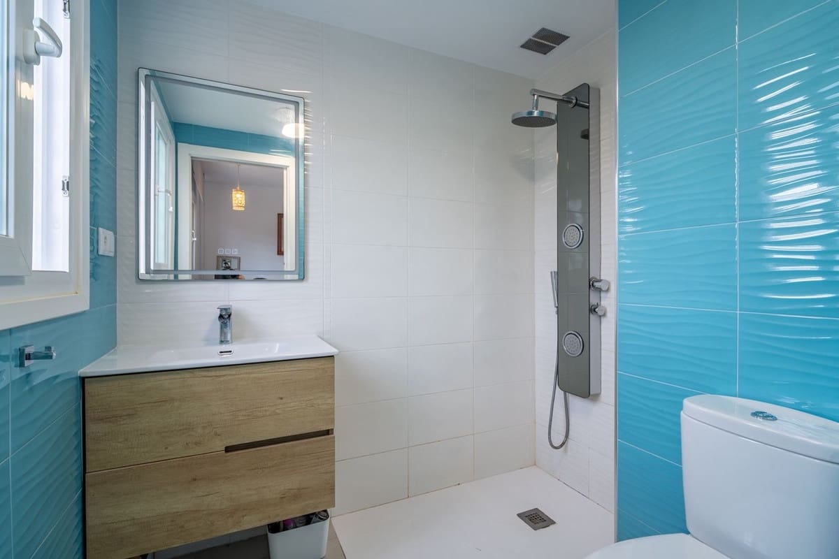 2 Zimmer Villa zu verkaufen in Malaga Stadt mit Pool - 795.000 € (Ref: 9683462)