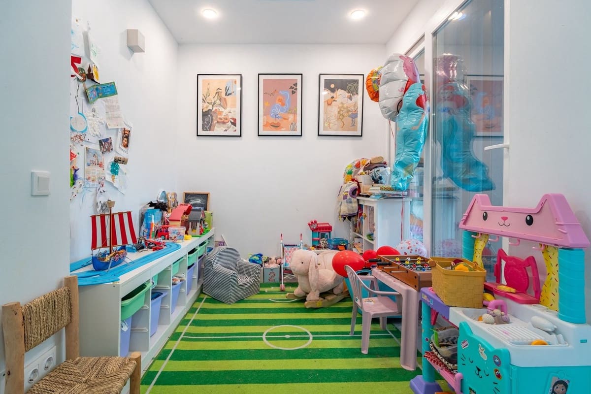 2 Zimmer Villa zu verkaufen in Malaga Stadt mit Pool - 795.000 € (Ref: 9683462)