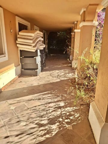 5 soverom Villa til salgs i Centro, Estepona med svømmebasseng - € 1 400 000 (Ref: 9683463)